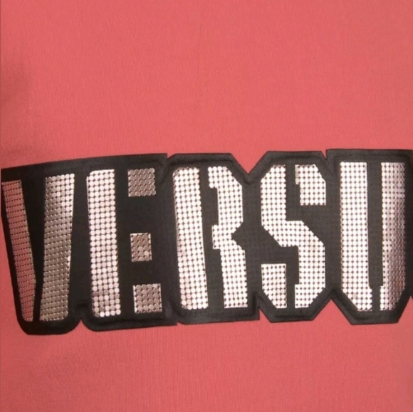 NEW VERSUS VERSACE Cropped Patch Logo Sweatshirt - Picture 6 of 8